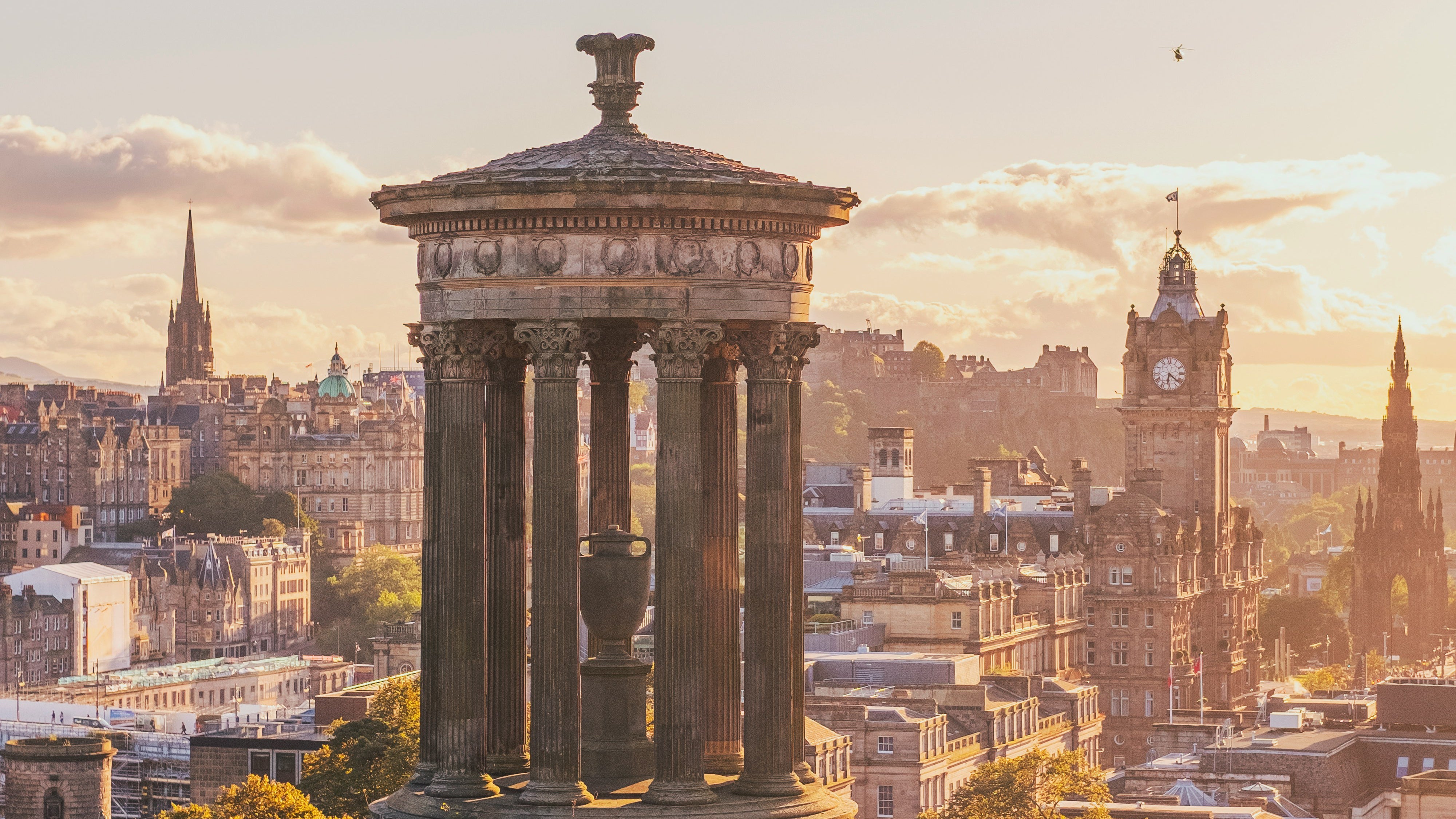Cityscape of Edinburgh downtown at sunset