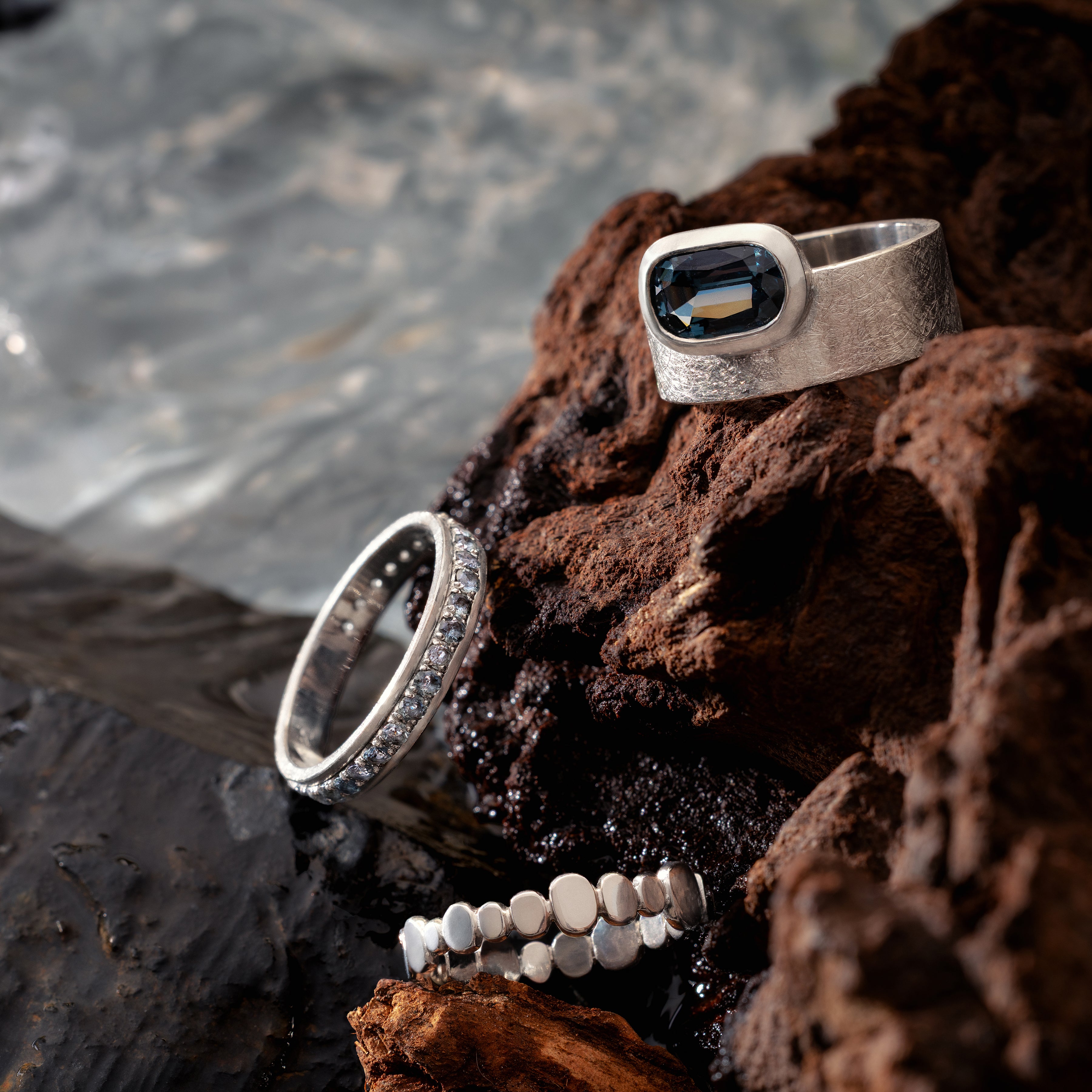 ECLIPSE: Wide Spinel Solitaire Band