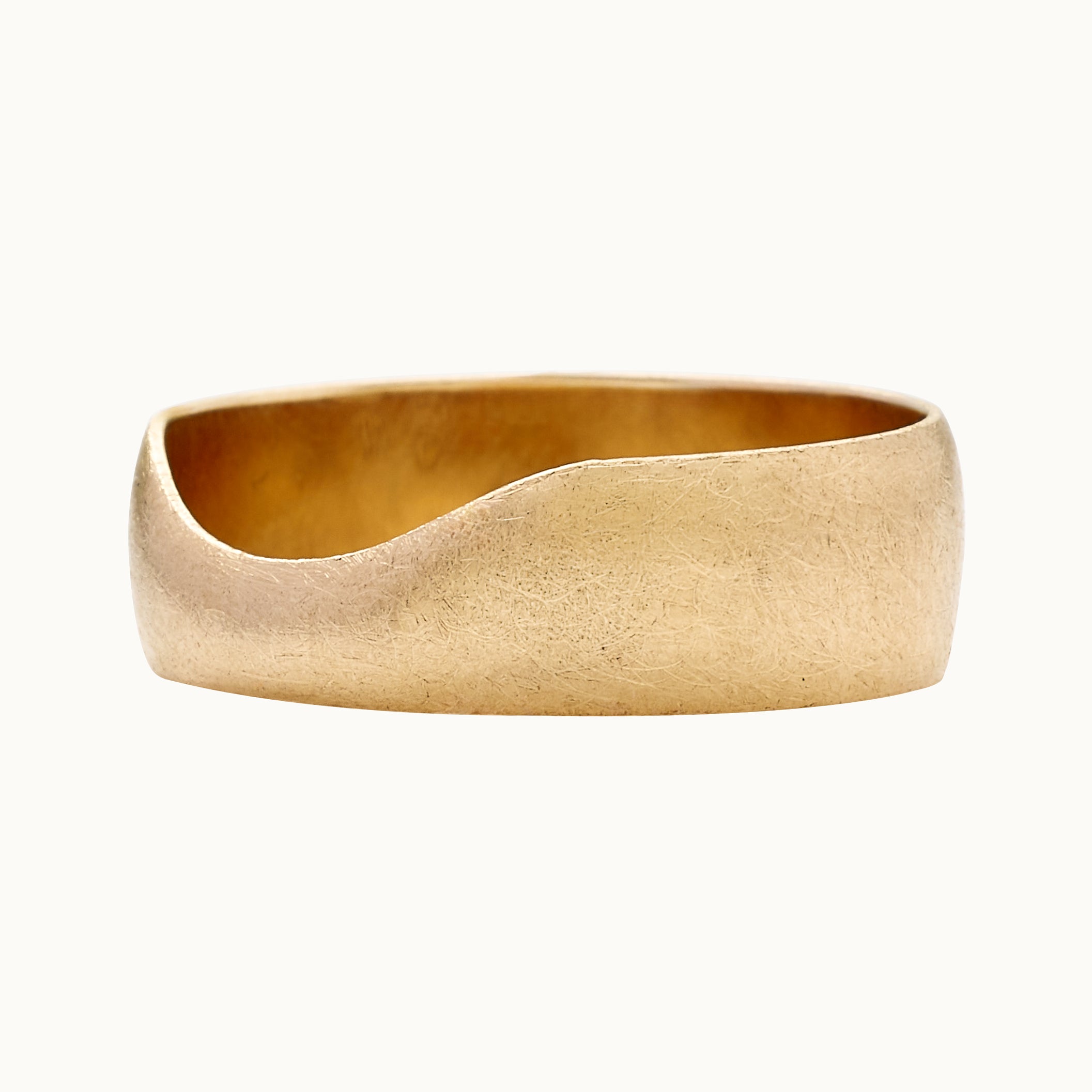 MONSOON: Wide Curved Band